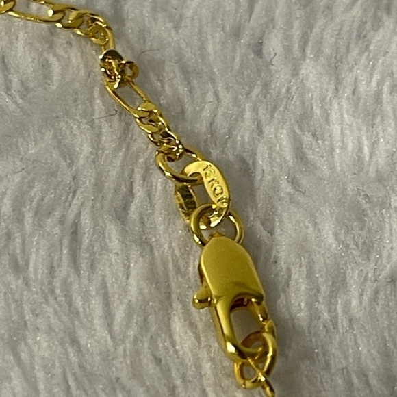 Authentic Louis Vuitton lock on 18kgp chain - Picture 5 of 5